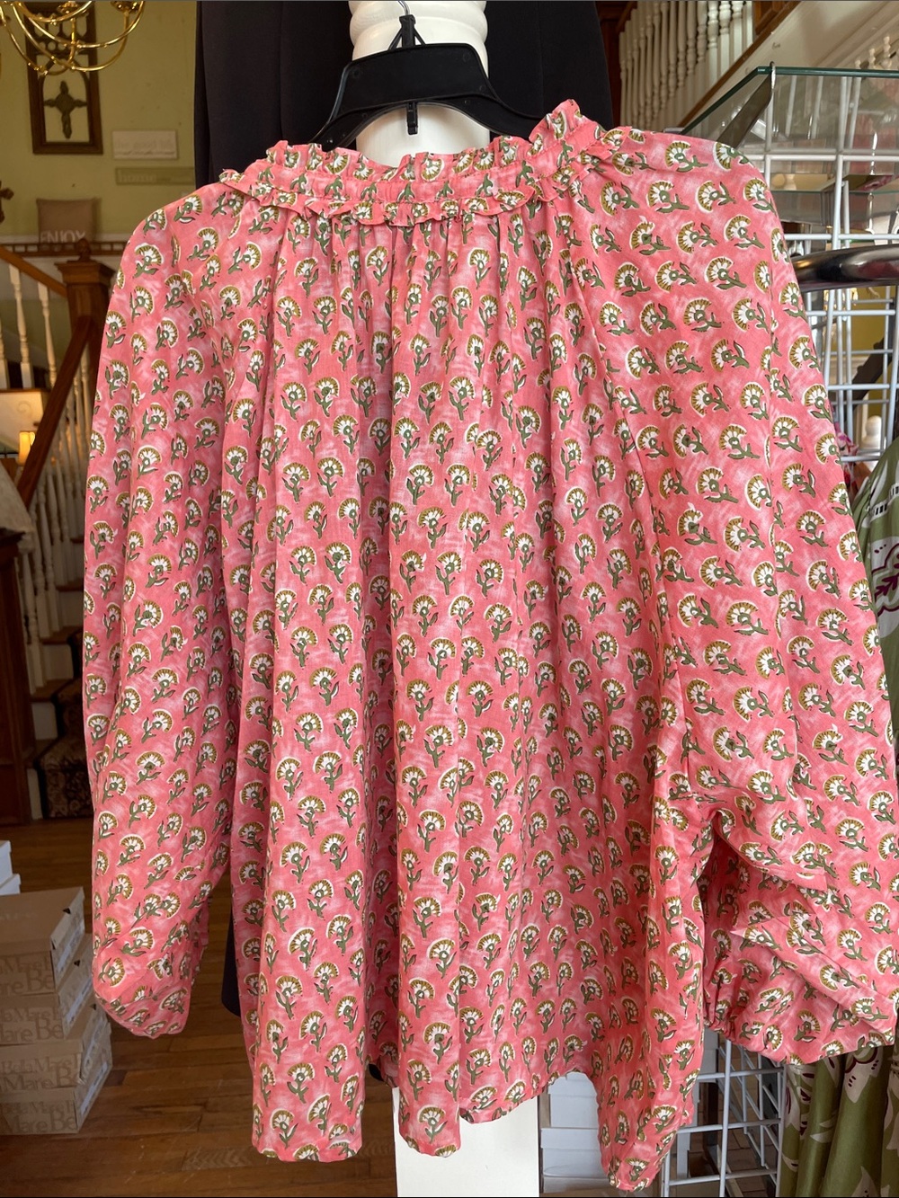 NWT Gigio Print Blouse with Long Sleeves & Tie Front - Picture 4 of 4